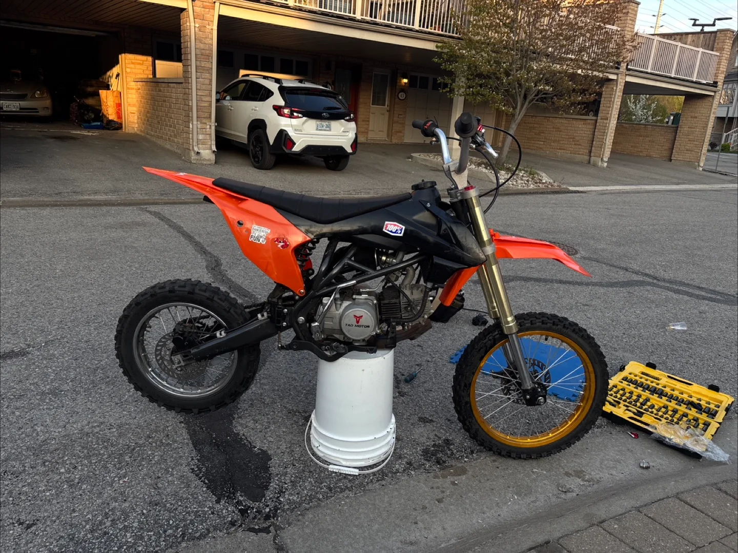 140cc Dirt Bike image indicator(2)