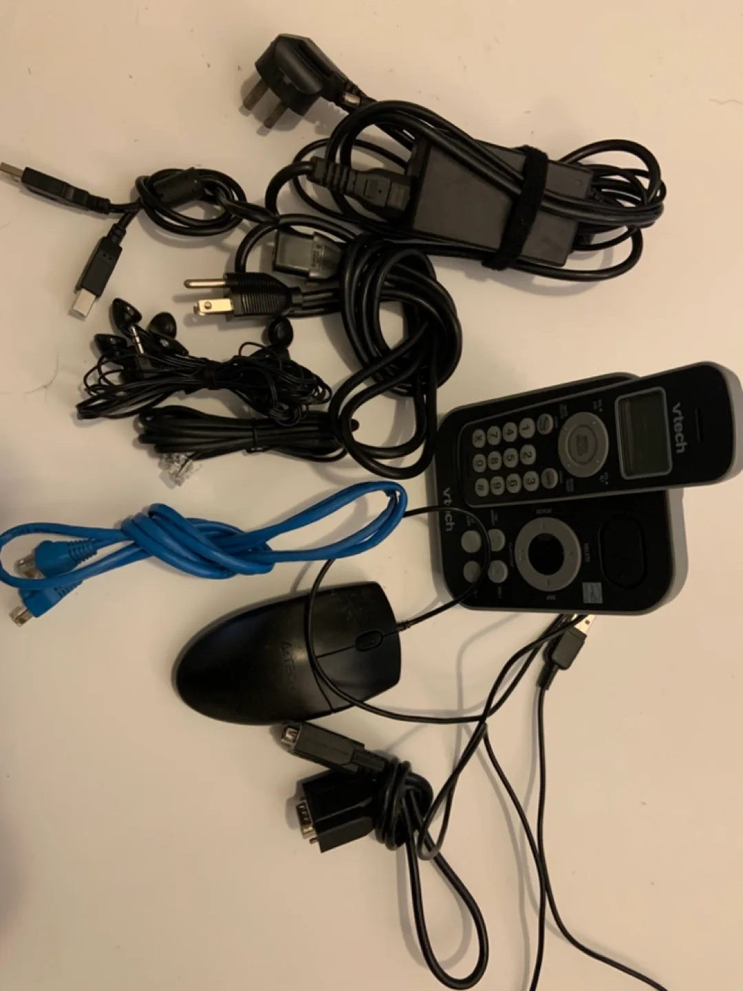 #FREECYCLE VTech Cordless Phone with Accessories Bundle thumbnail