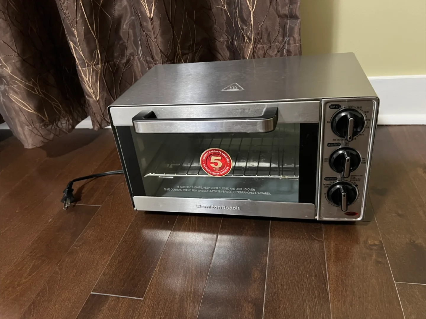 Hamilton Beach Countertop Oven thumbnail