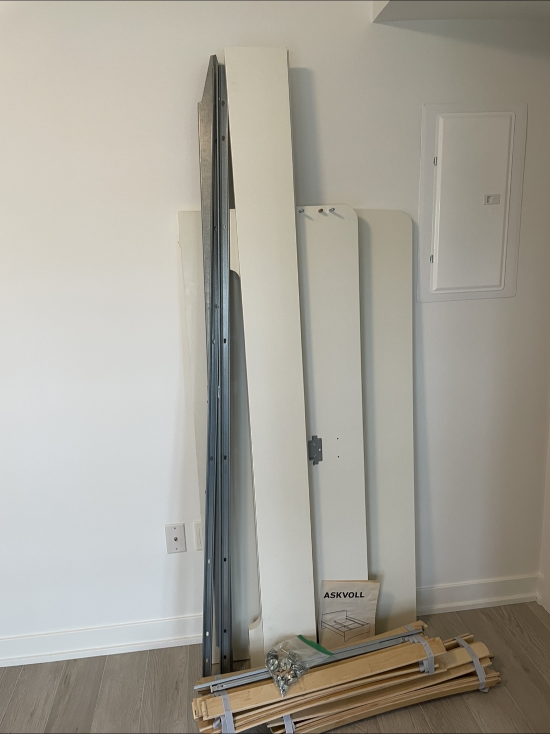 IKEA ASKVOLL White Queen Bed Frame - photo 5
