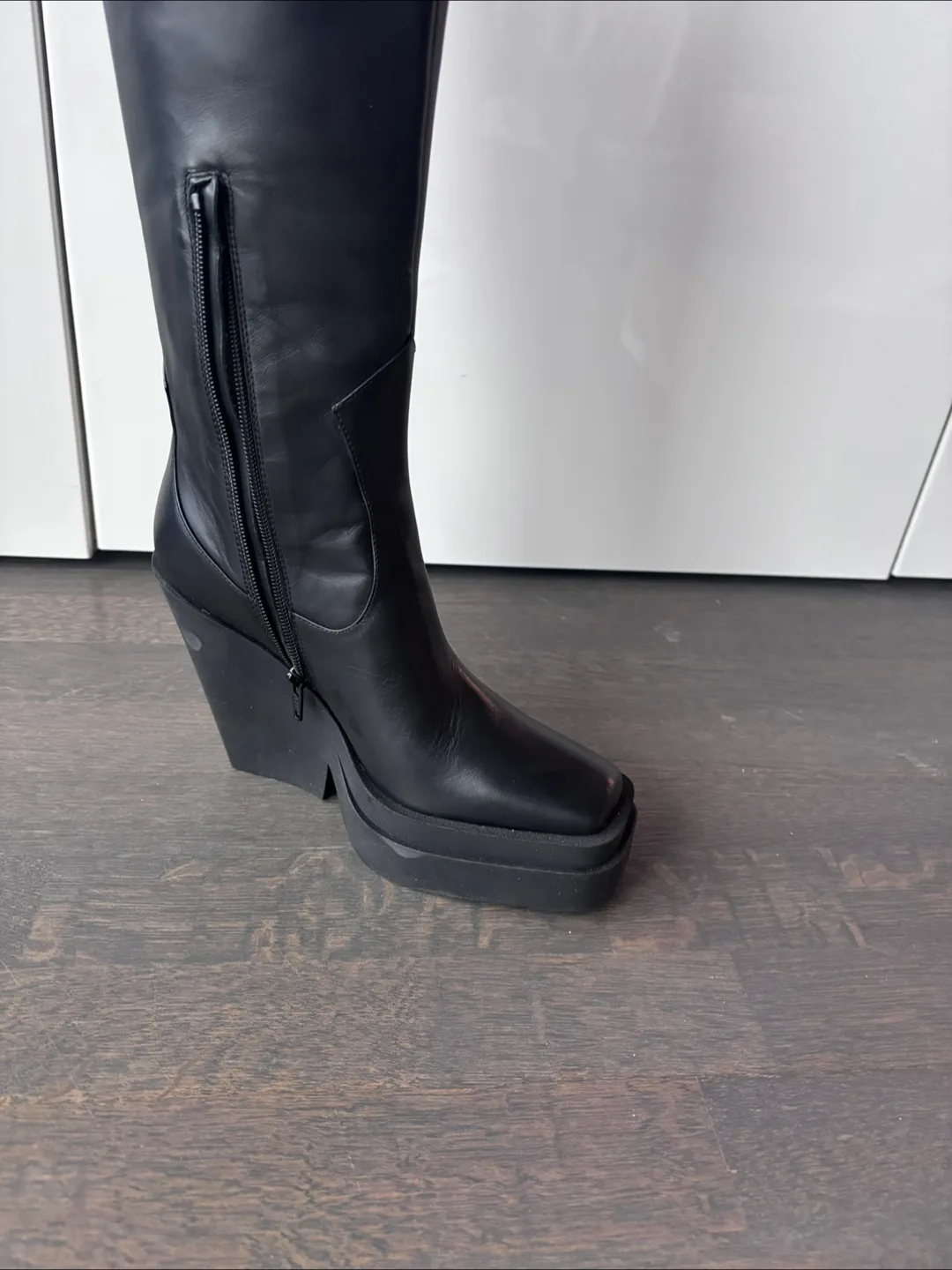 Gia Borghini Knee-High Leather Boots image indicator(4)