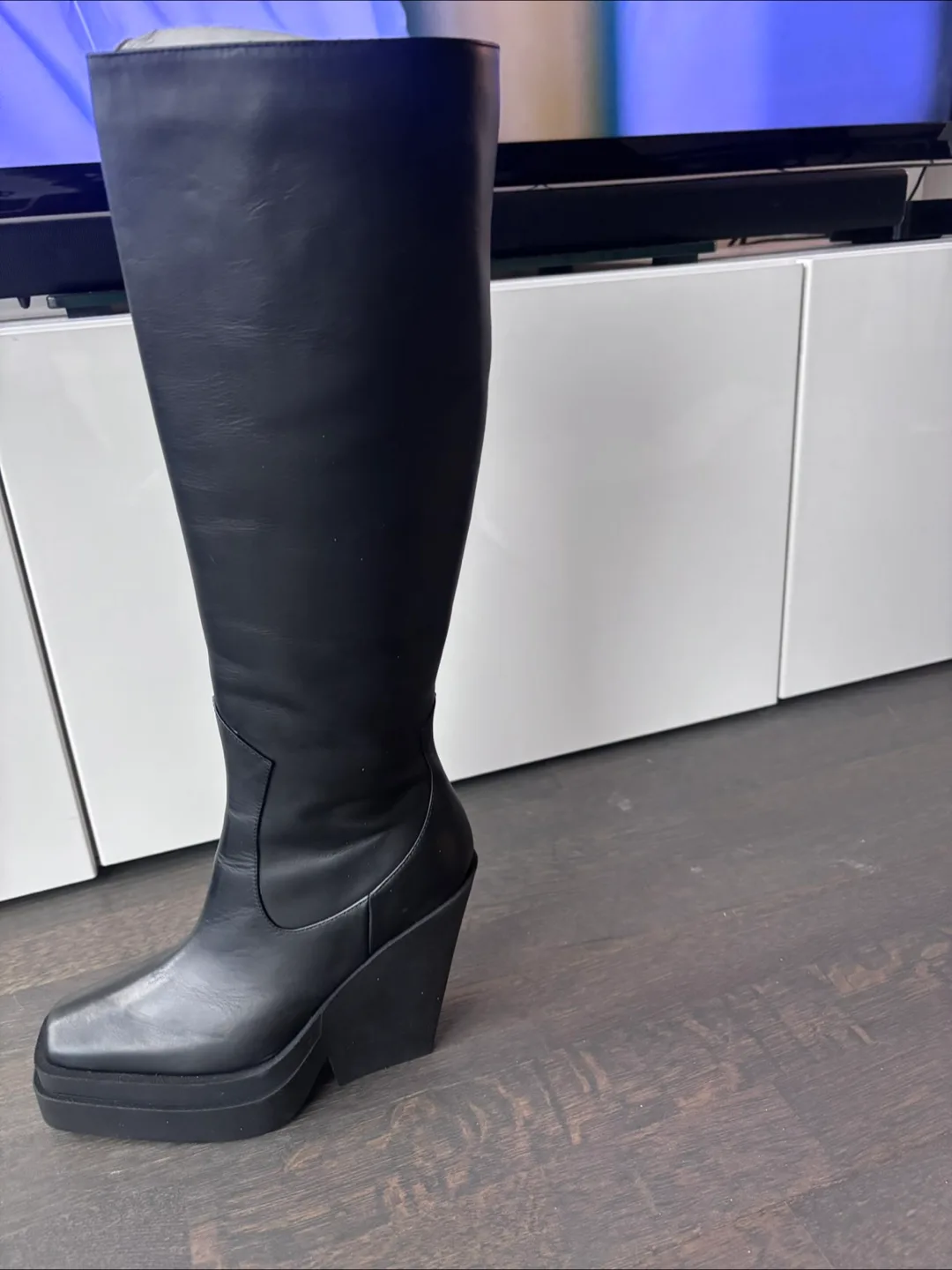Gia Borghini Knee-High Leather Boots image indicator(7)