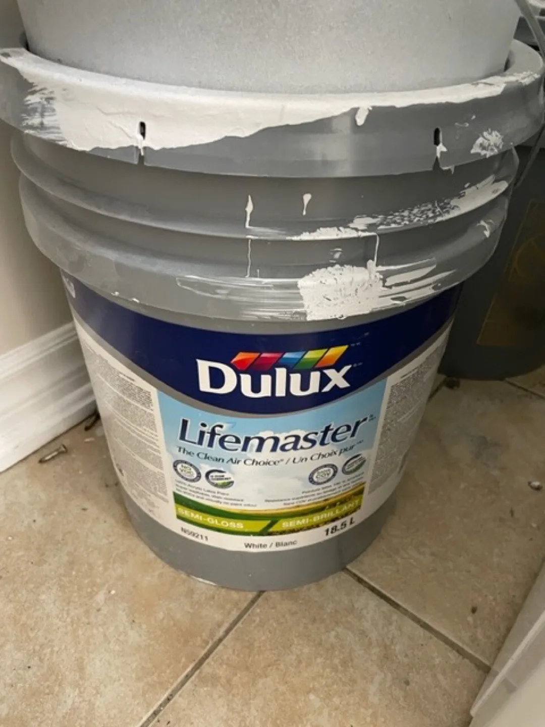 Assorted Paint - Dulux & Sherwin-Williams image indicator(5)