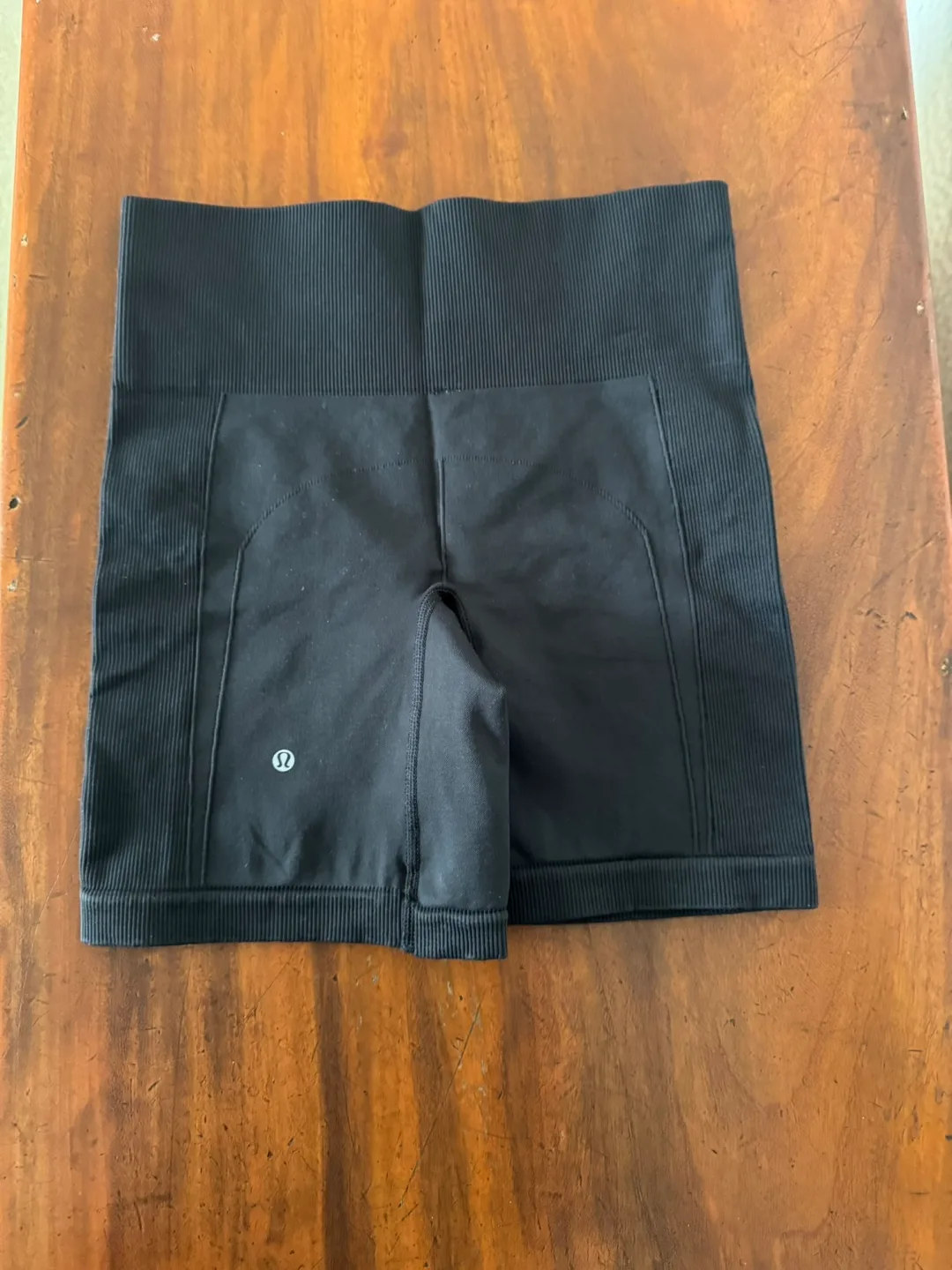 Lululemon Black Seamless Shorts image indicator(2)