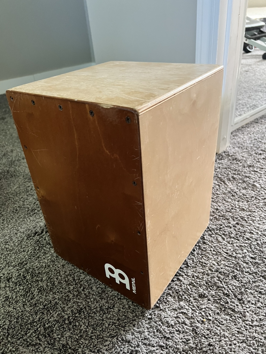 Meinl Percussion Cajon & Wooden Djembe