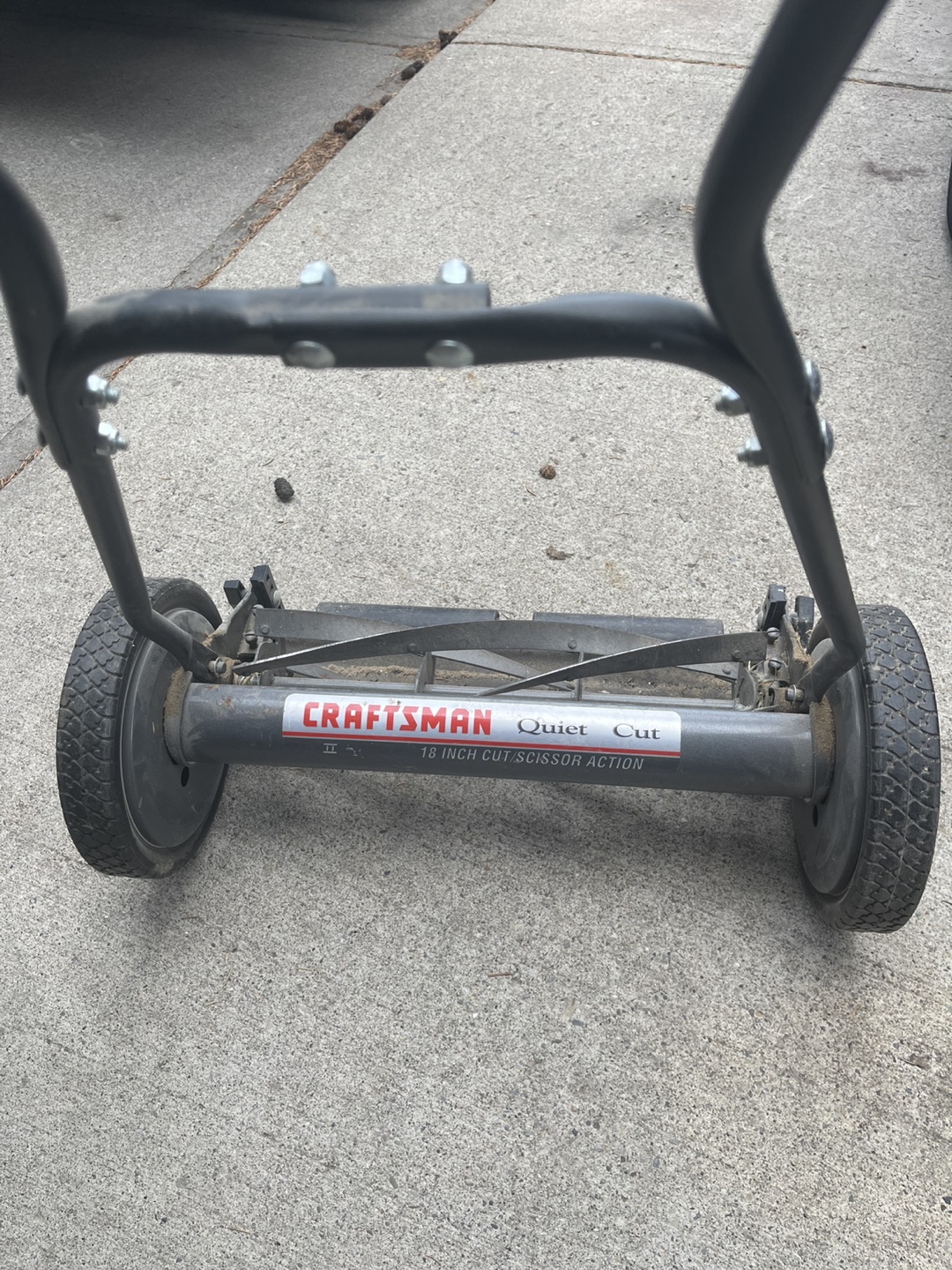 Craftsman Quiet Cut 18” 5 blade push mower - photo 2
