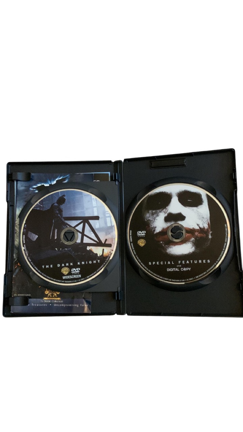 Dark Knight 2-Disc Special Edition - A Must-Have Classic - photo 3