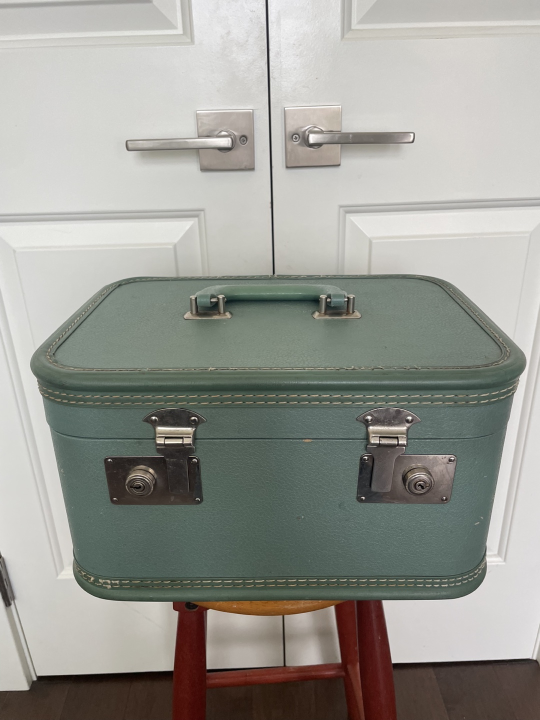 Vintage Green Train Case