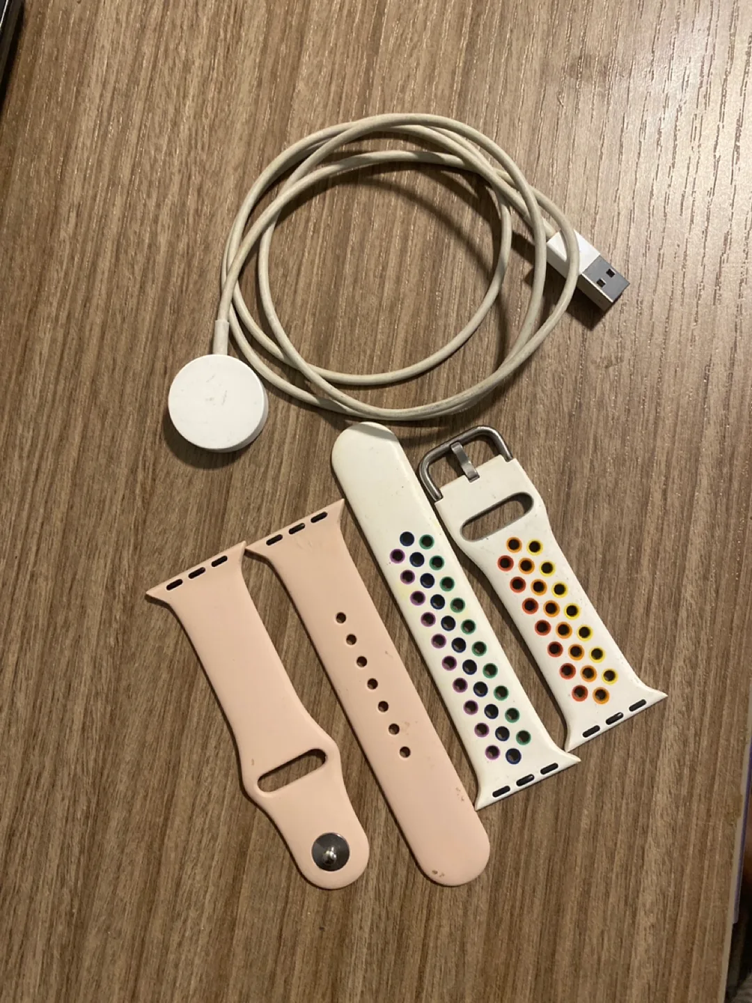 Apple Watch Bands & Charger #freecycle 💚 thumbnail