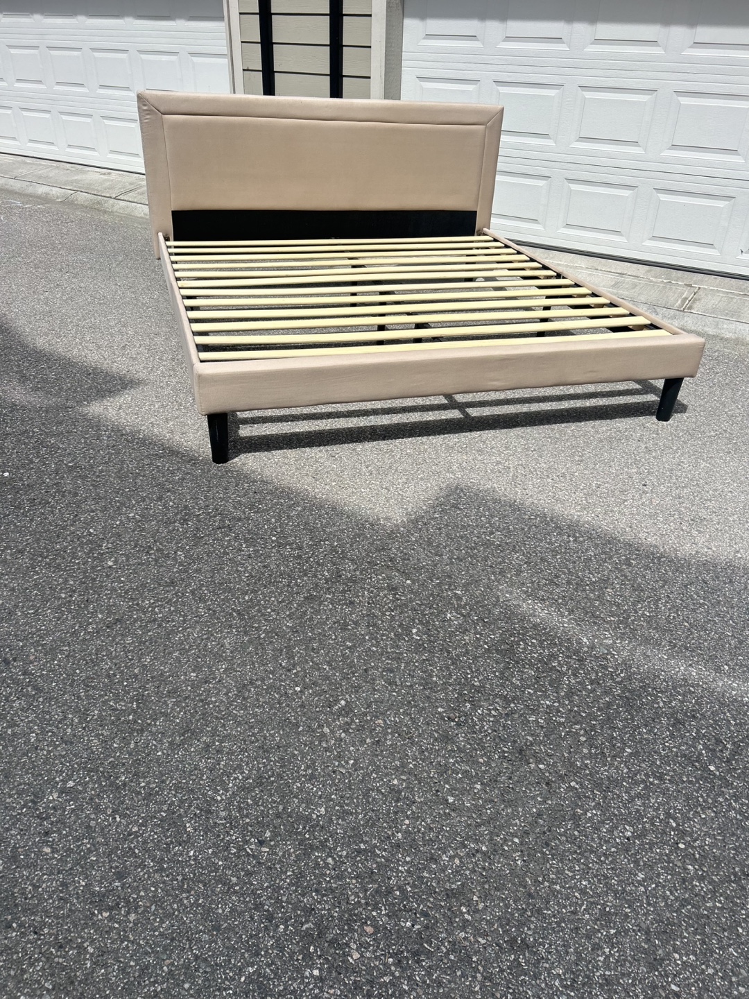 King Size Upholstered Bed Frame - photo 4