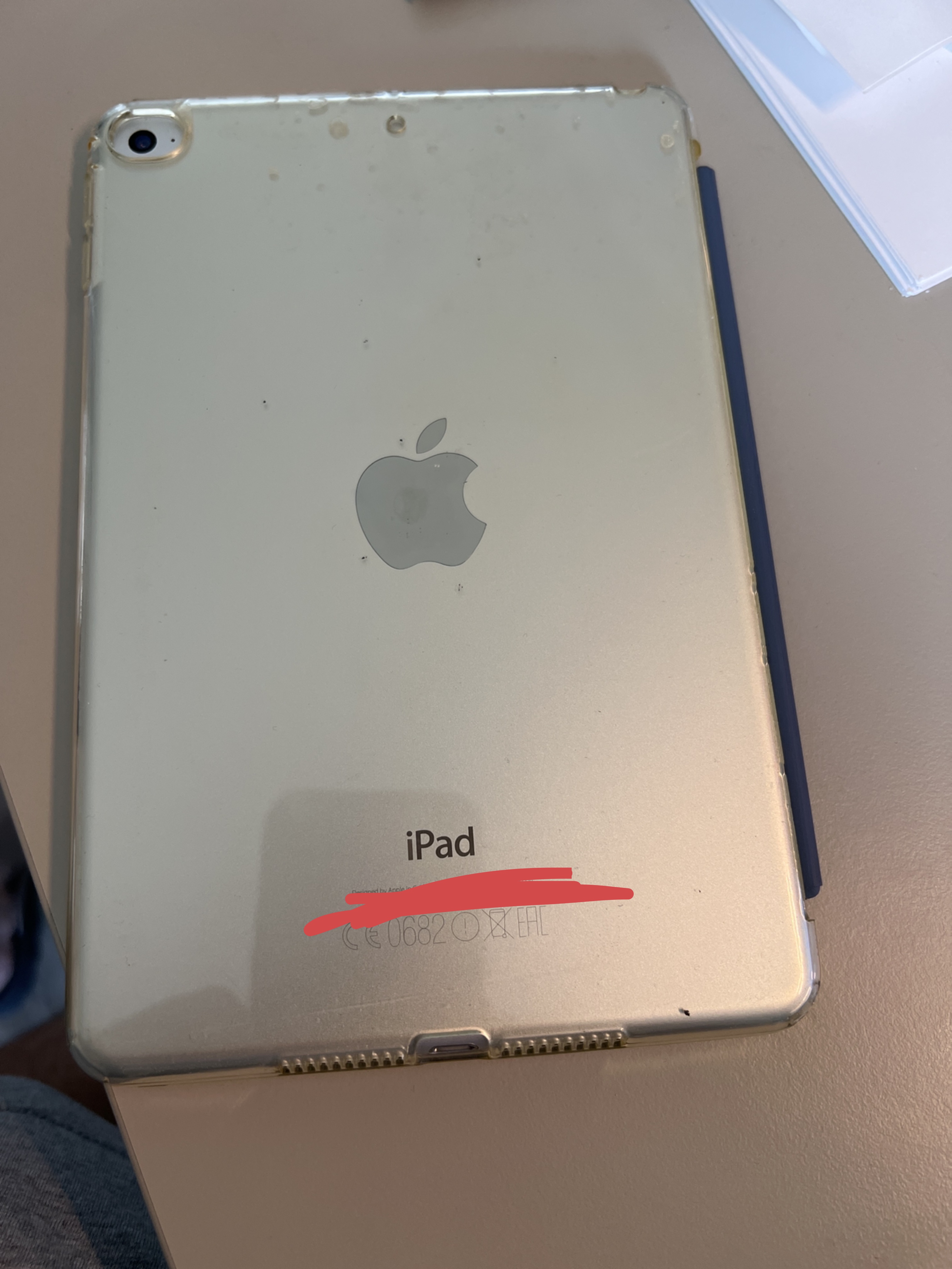 iPad Mini 4 128GB with Case - photo 2