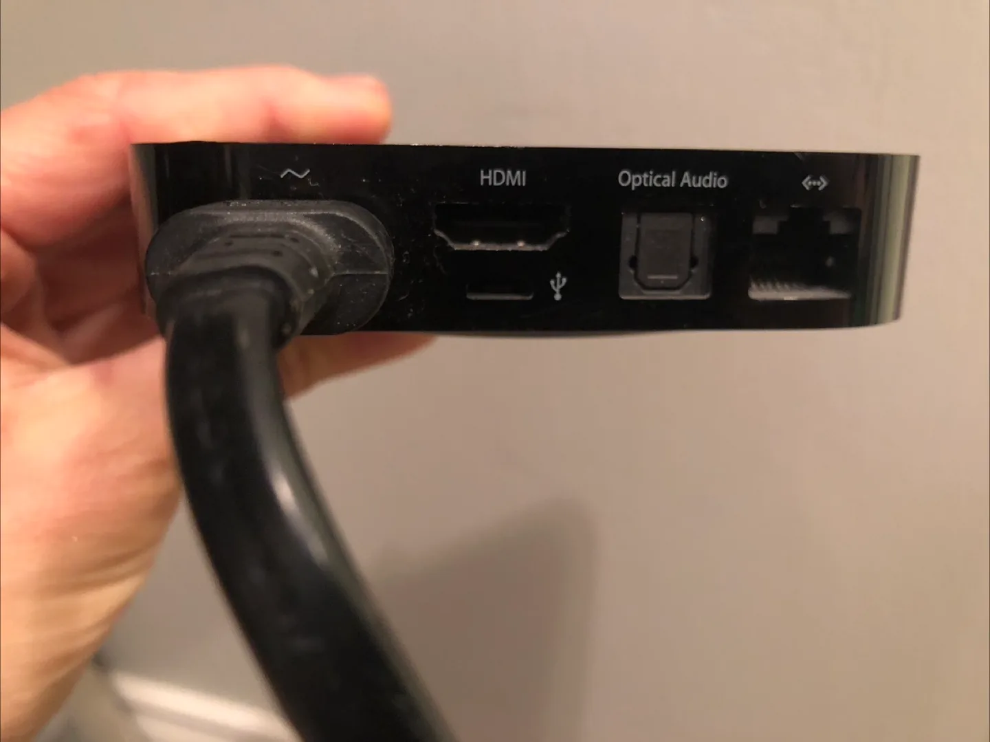 Apple TV 4th Generation Streaming Media Player with remote image indicator(3)