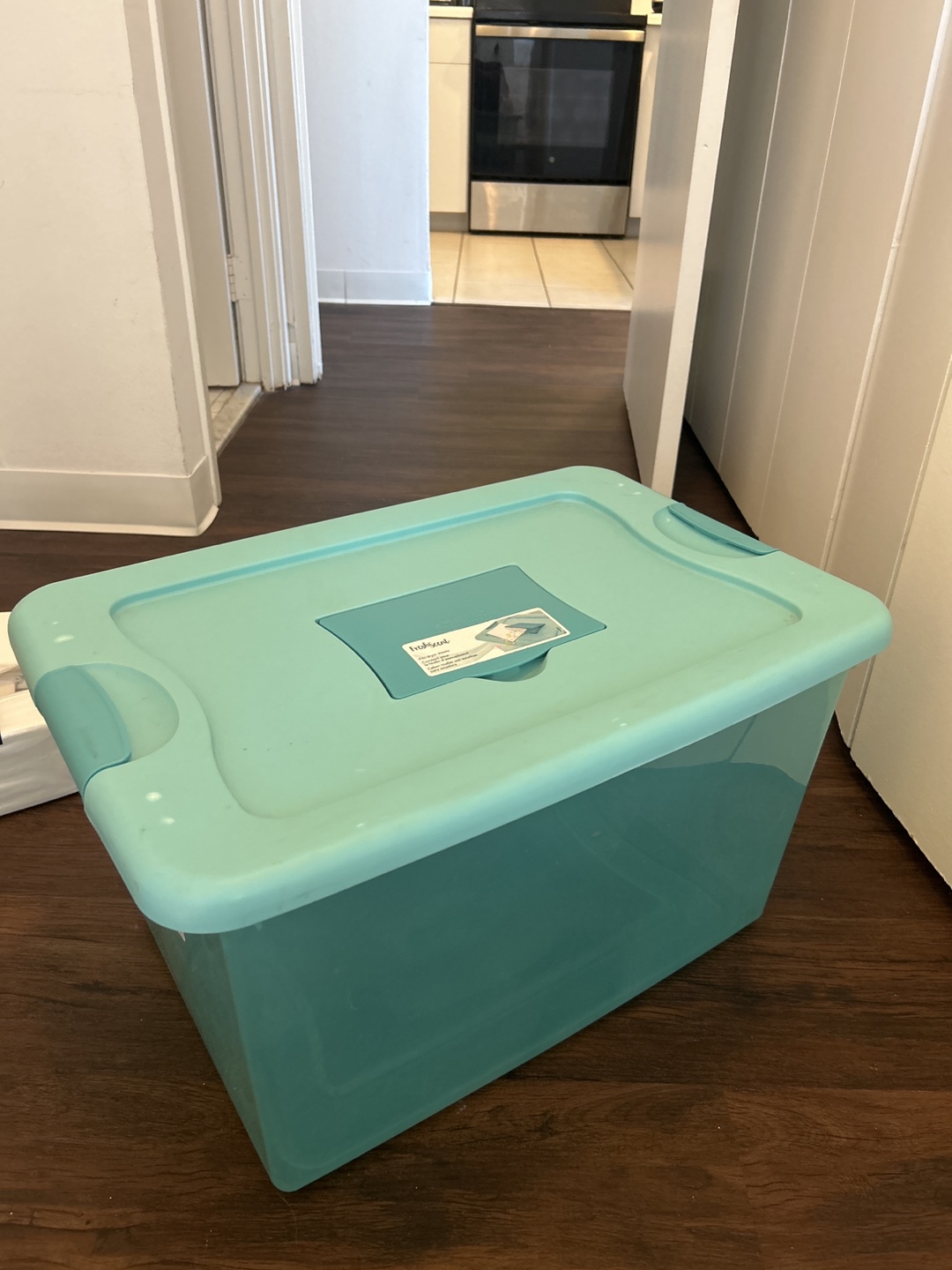 Sterilite 16-Quart Latch Box, Teal