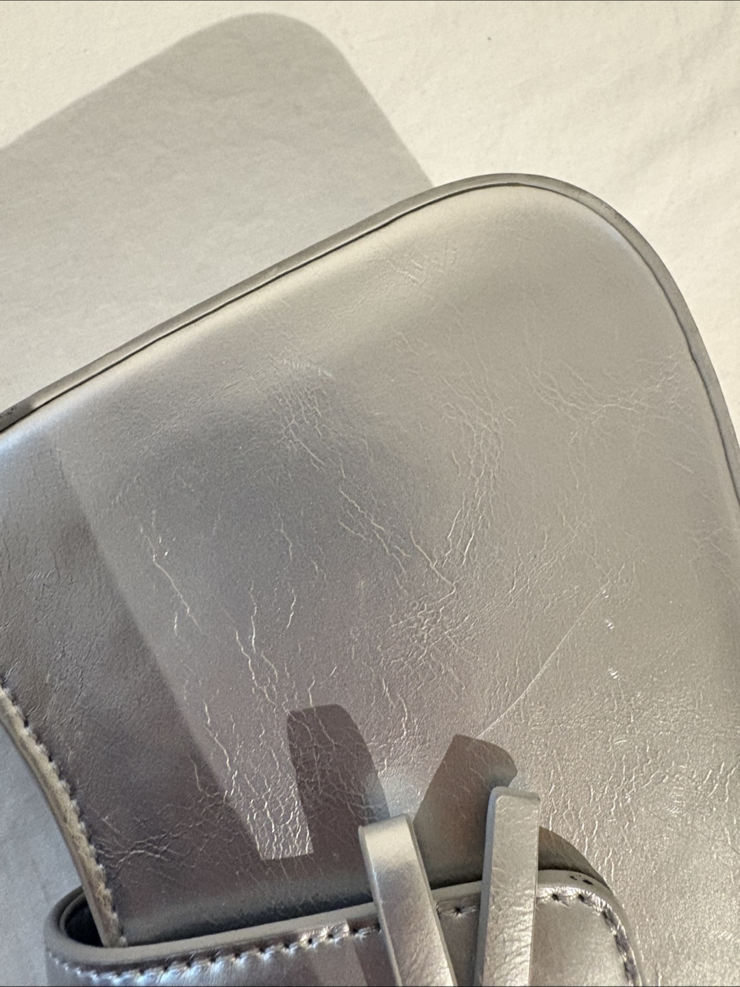 Silver baguette handbag - photo 2