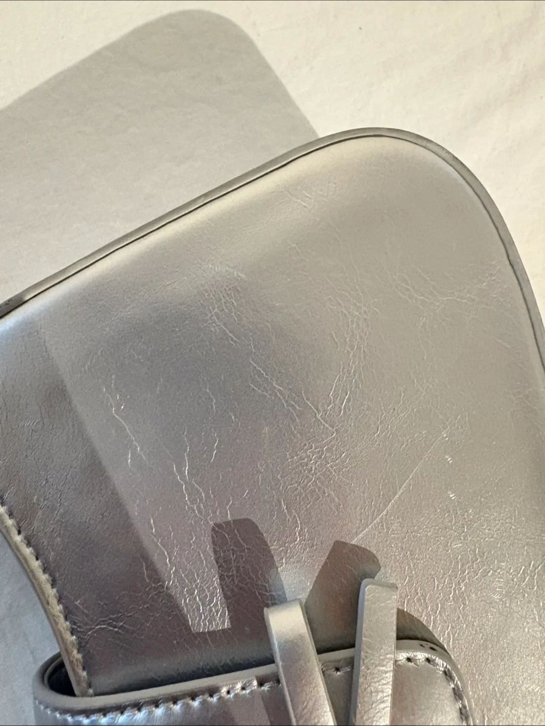 Silver baguette handbag image indicator(2)