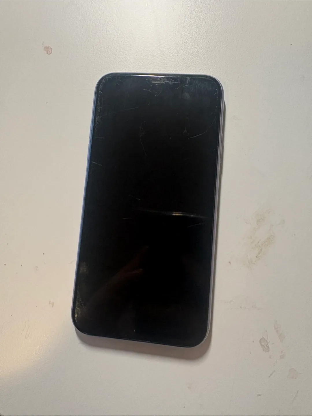 iPhone 11 128GB image indicator(2)