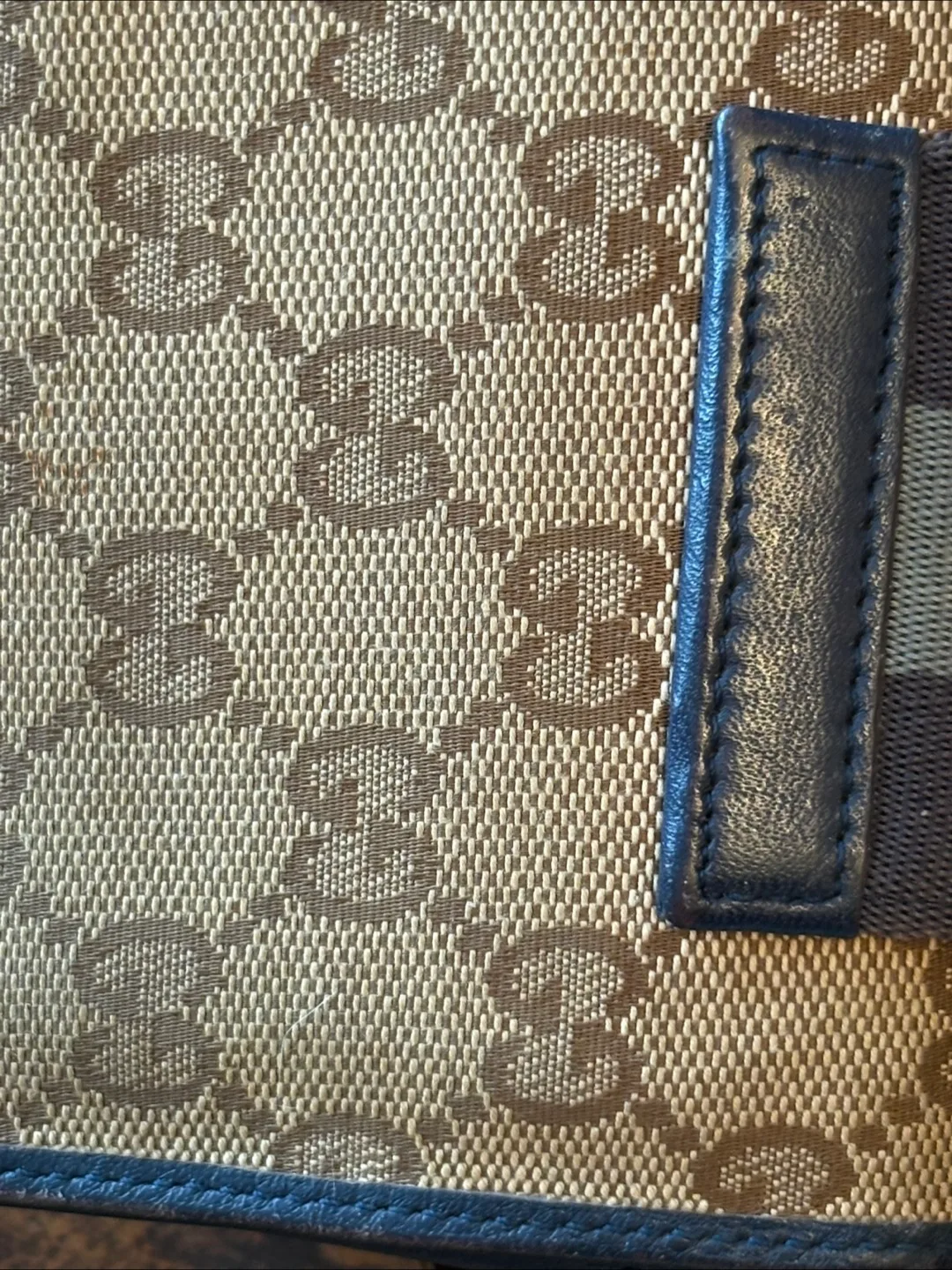 Vintage Gucci GG Canvas Bi-fold Wallet image indicator(5)