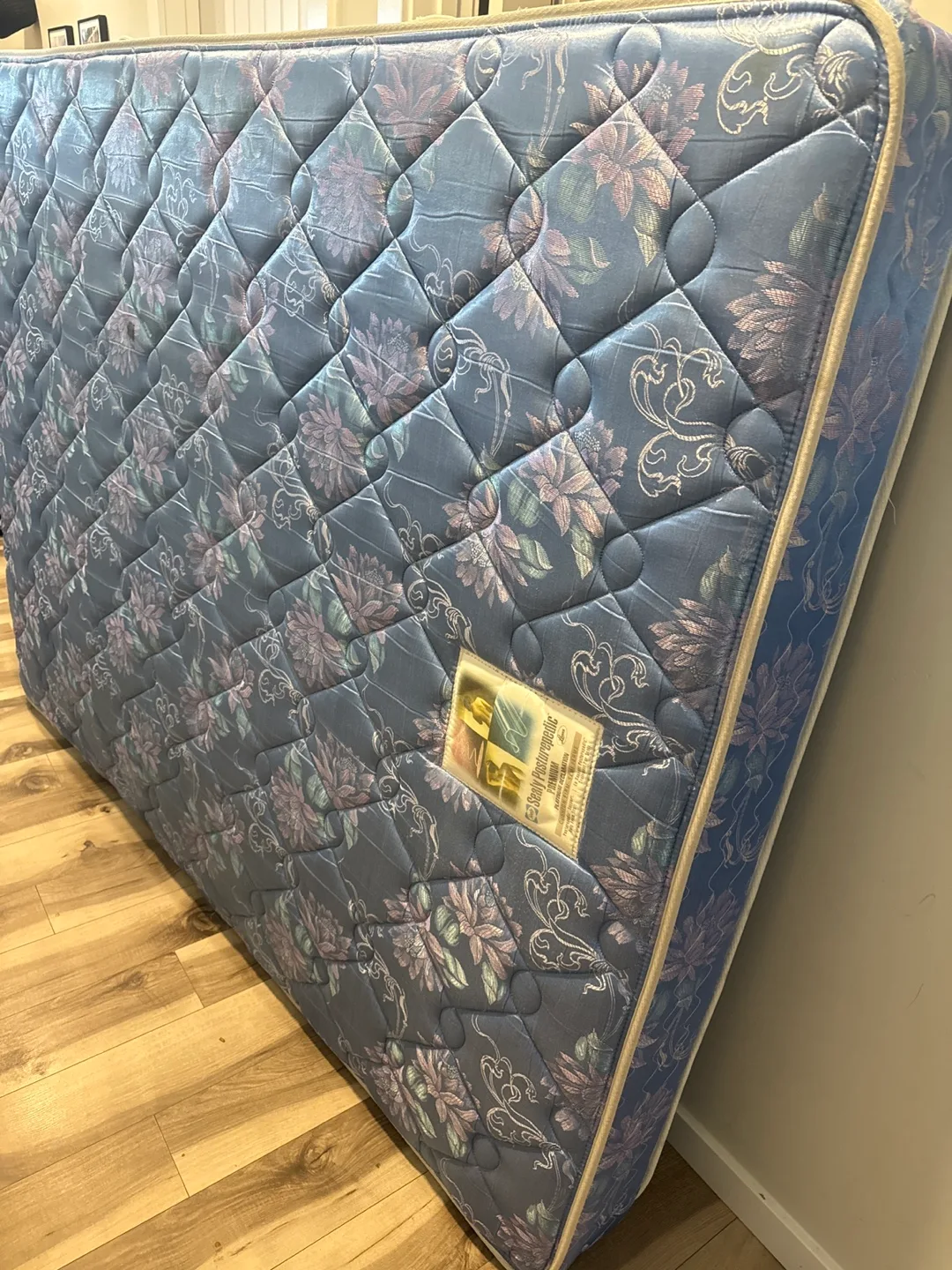 #freecycle Sealy Posturepedic Premium Queen size Mattress thumbnail