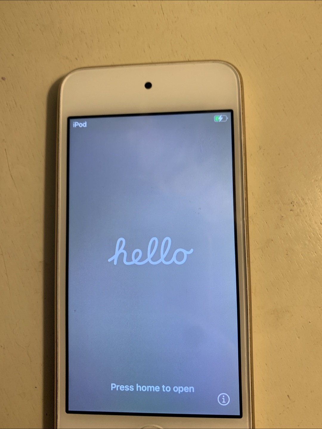 Gold iPod Touch - photo 2