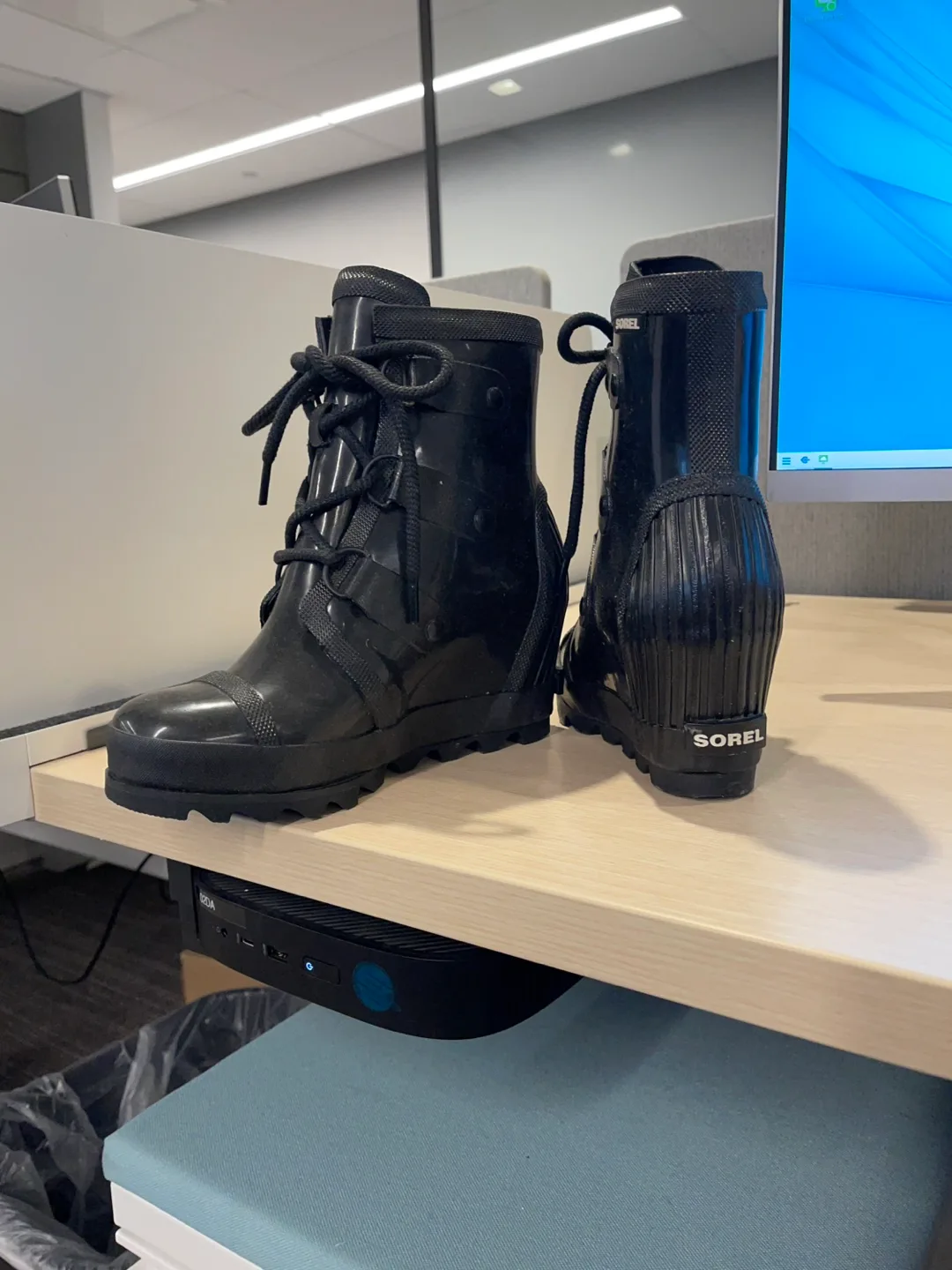 SOREL Black Wedge Booties image indicator(2)