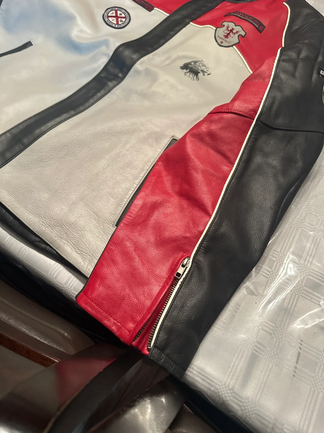 Davoucci Men's Leather Motorcycle Jacket - Red, Black, Grey image indicator(4)