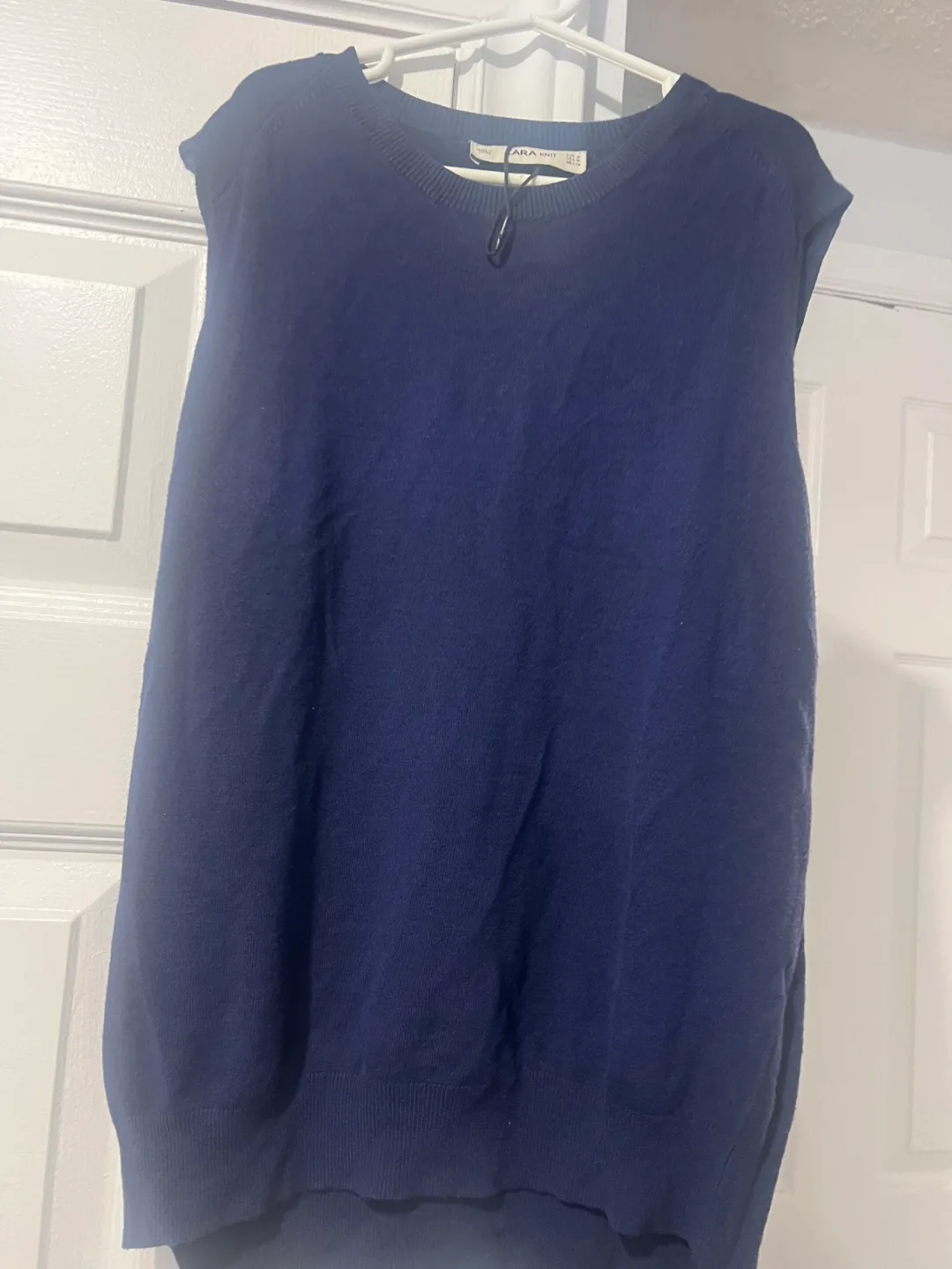 Moving Sale - Zara Sleeveless Knit Sweater Vest image indicator(3)