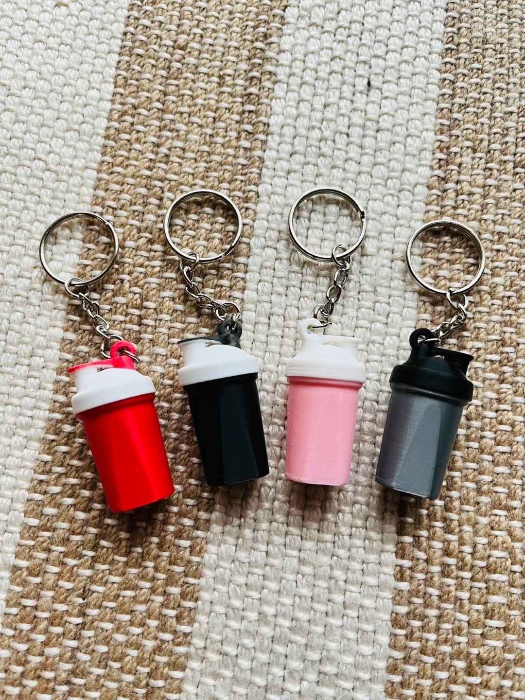 MINI SHAKER KEYCHAIN thumbnail