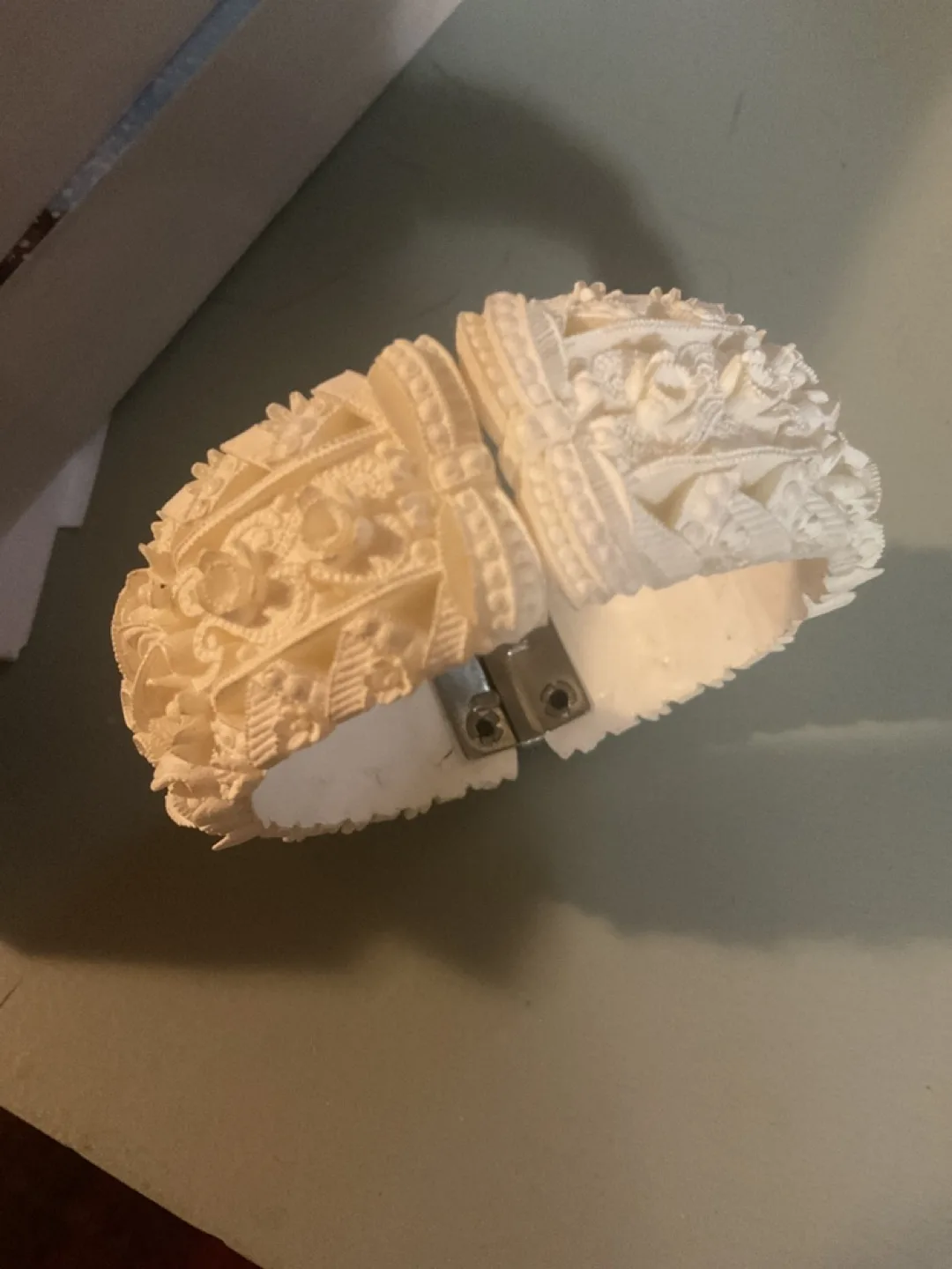 Vintage White Resin Hinged Bangle Bracelet thumbnail