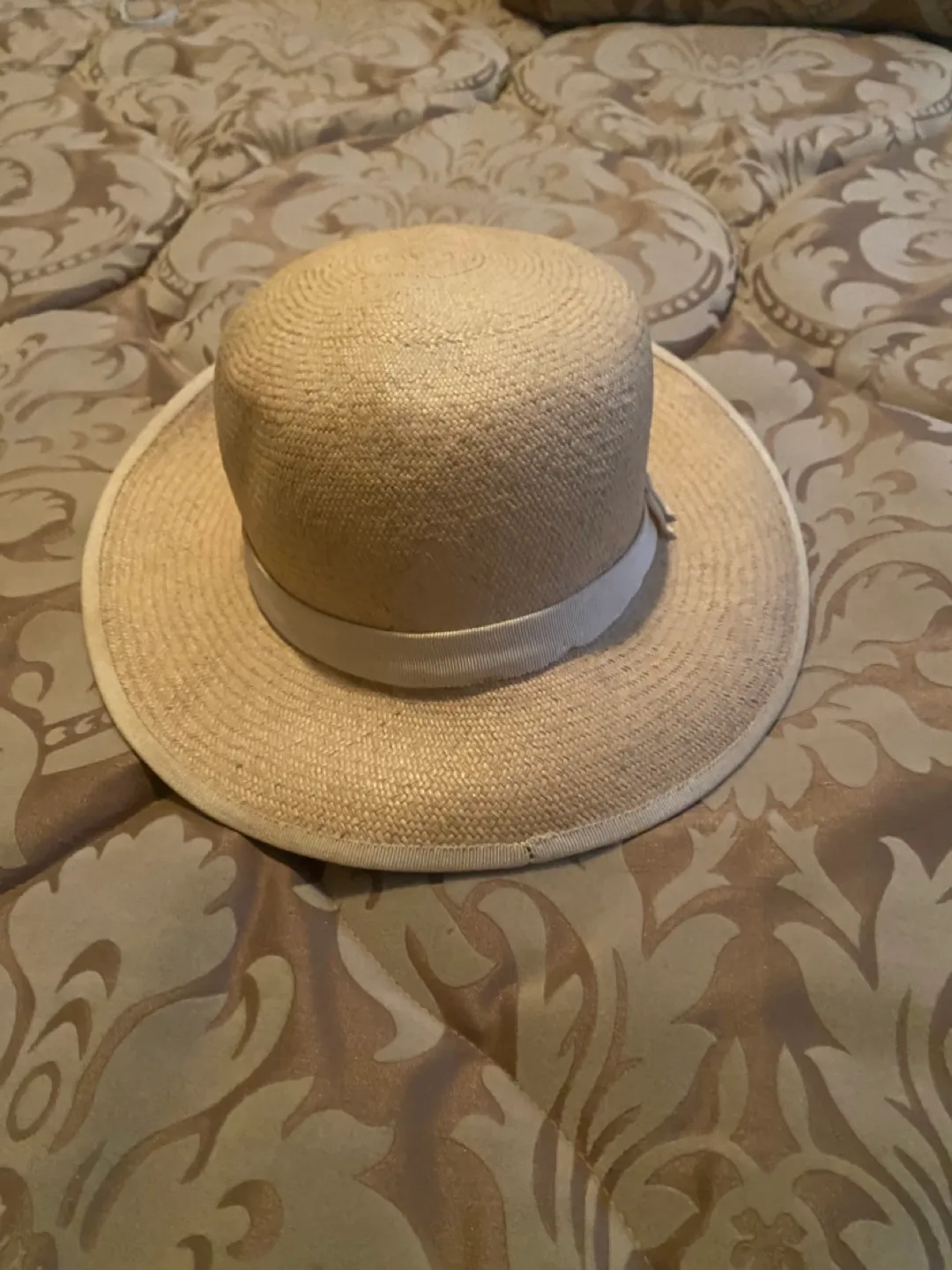 Cream-coloured Straw Boater Hat thumbnail