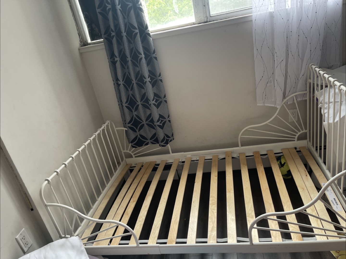 IKEA MINNEN White Twin Bed Frame