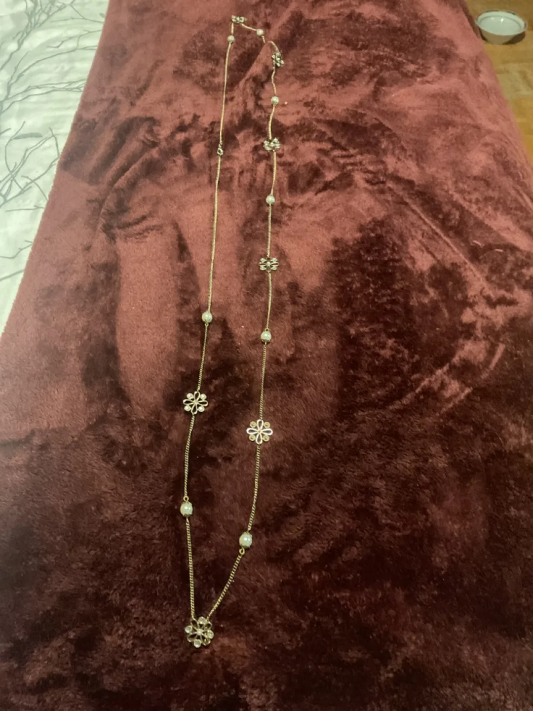 Gold Tone Pearl and Flower Necklace thumbnail