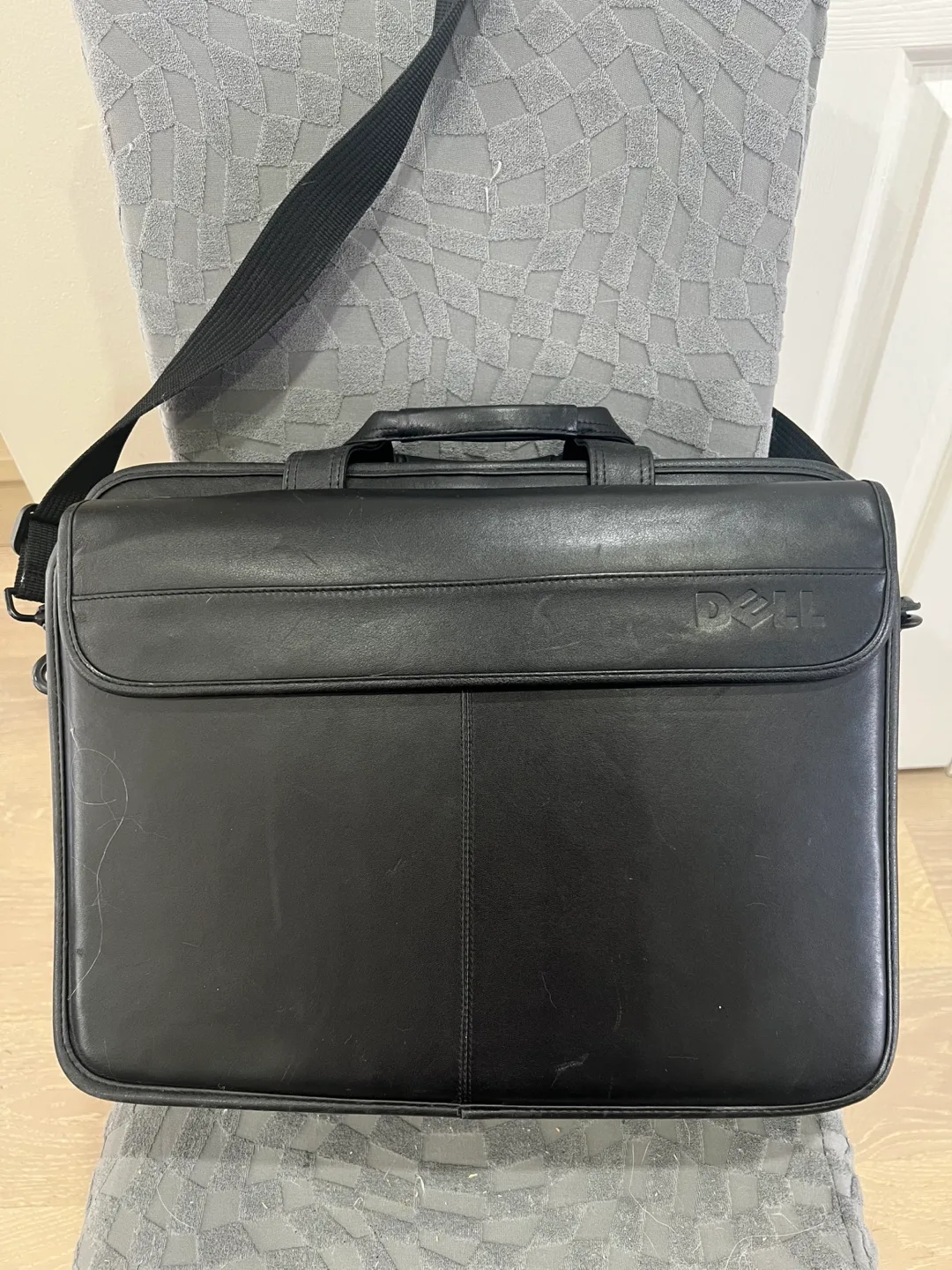 Dell Leather Laptop Bag thumbnail