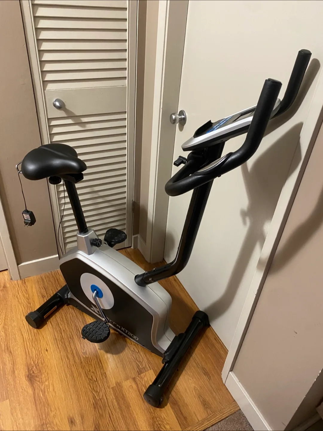 Xterra XT200 exercise bike thumbnail
