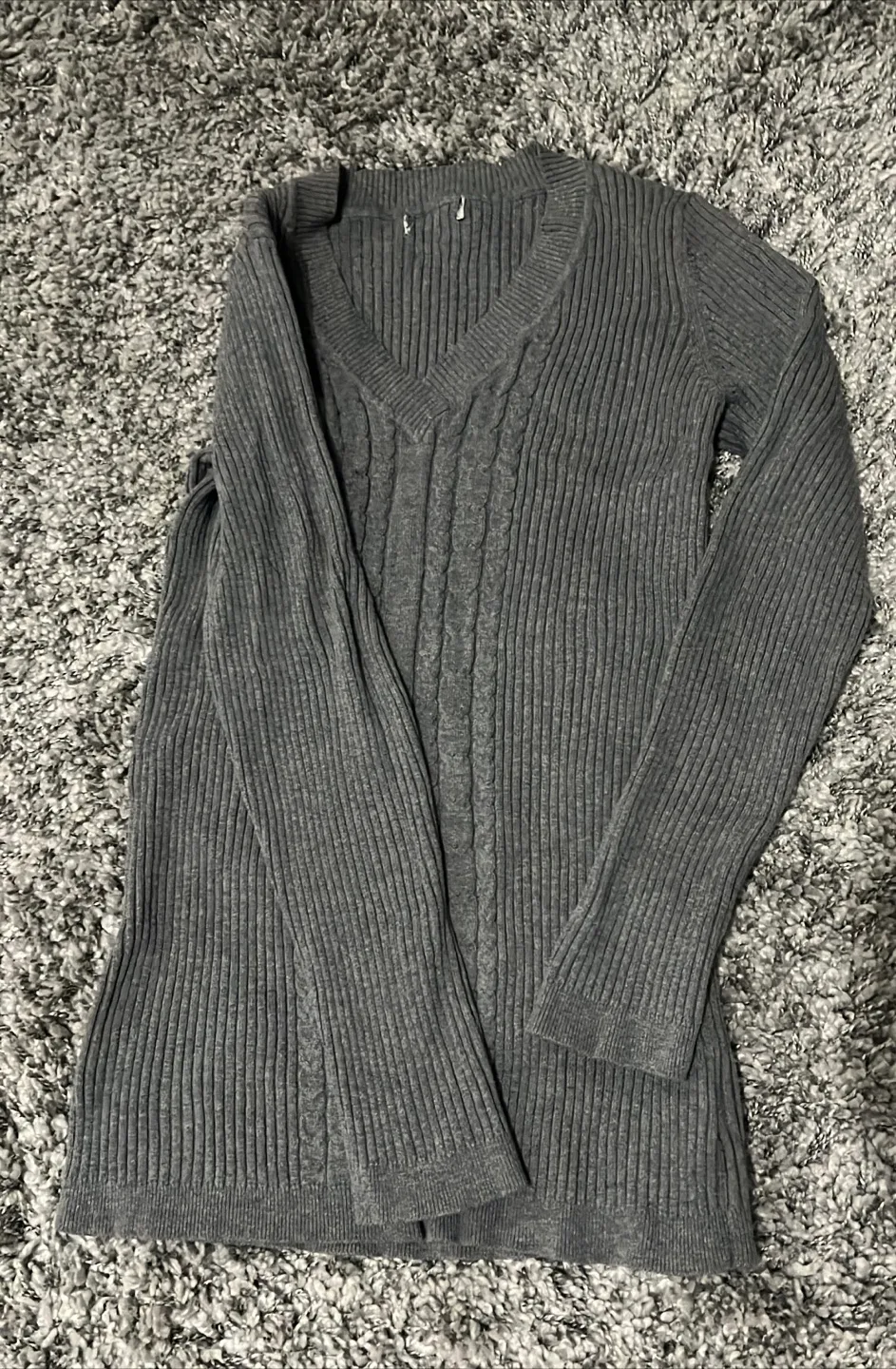 Grey v-neck cable knit top image indicator(4)