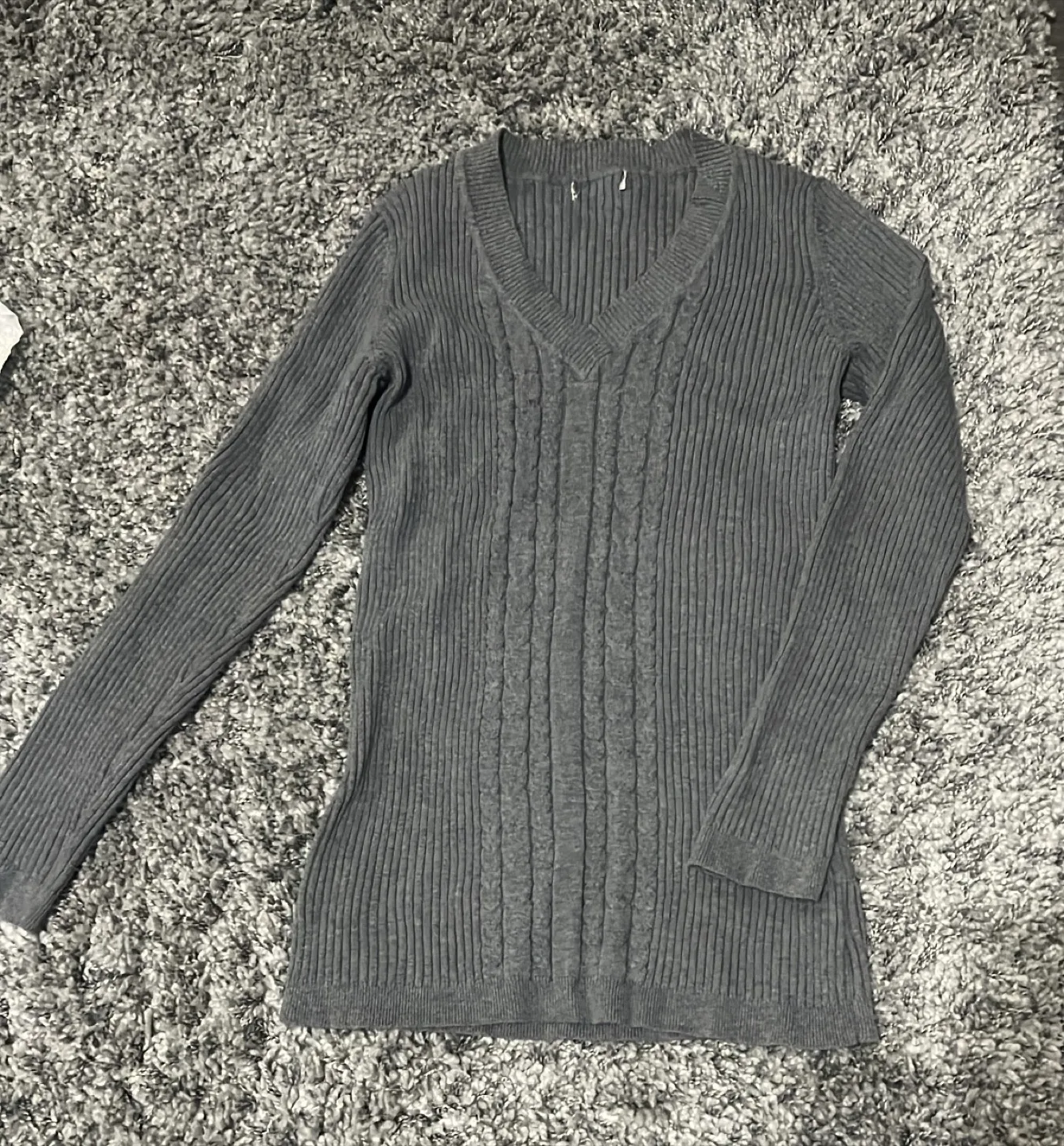 Grey v-neck cable knit top thumbnail