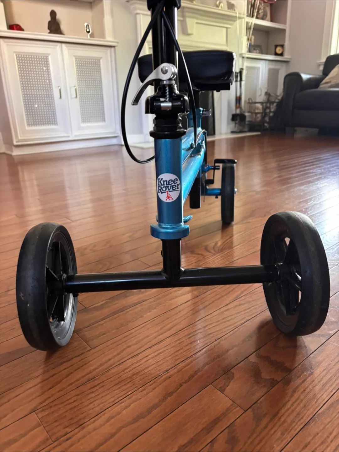 Knee Rover Knee Scooter image indicator(7)