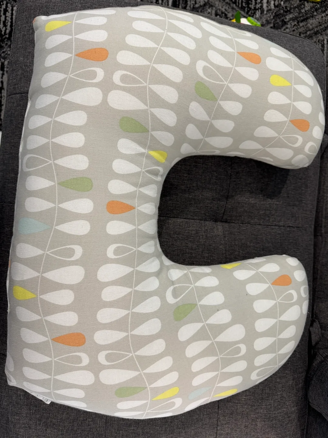 U-shaped Baby Feeding Pillow thumbnail