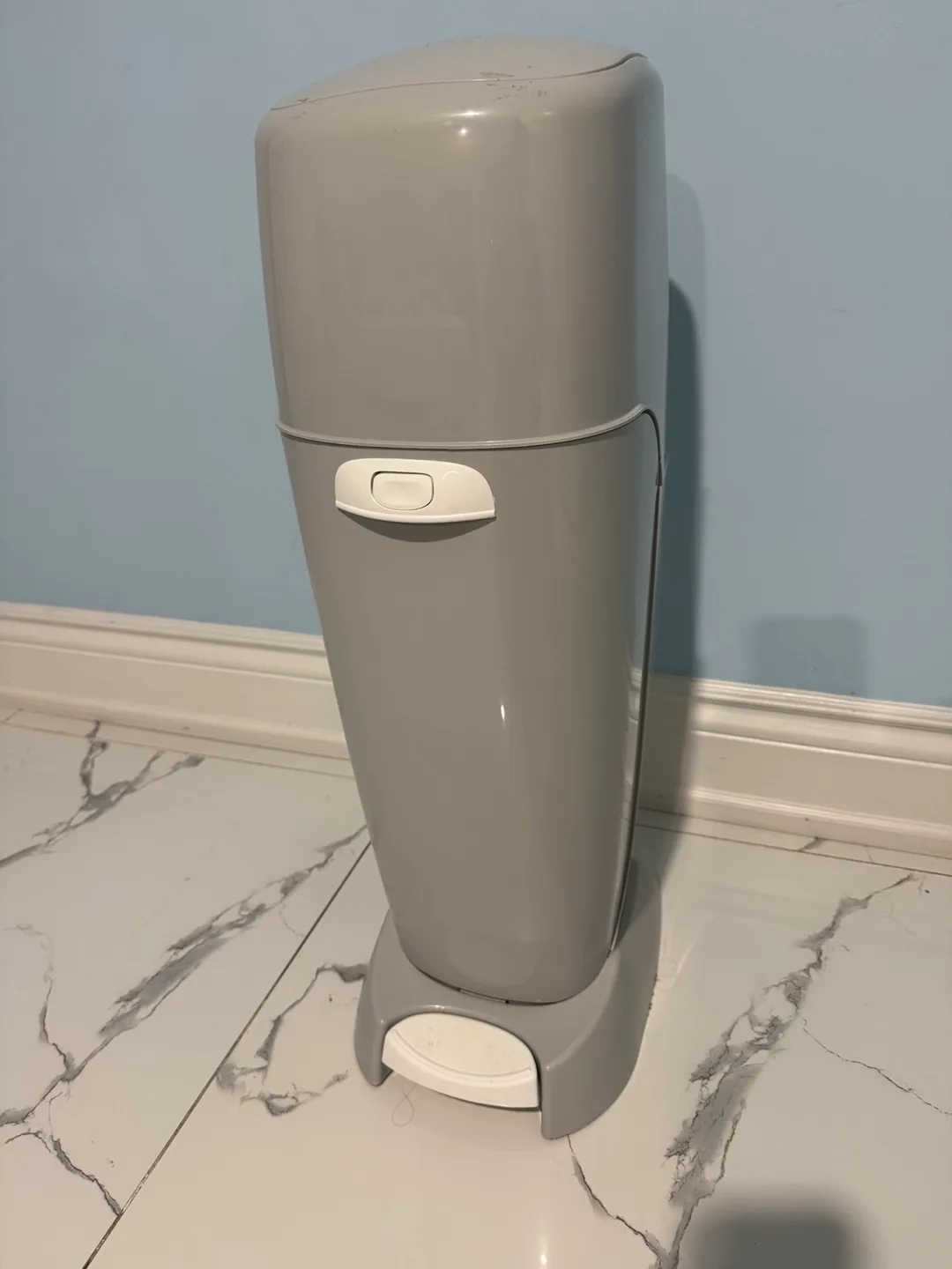 Grey Diaper Genie thumbnail