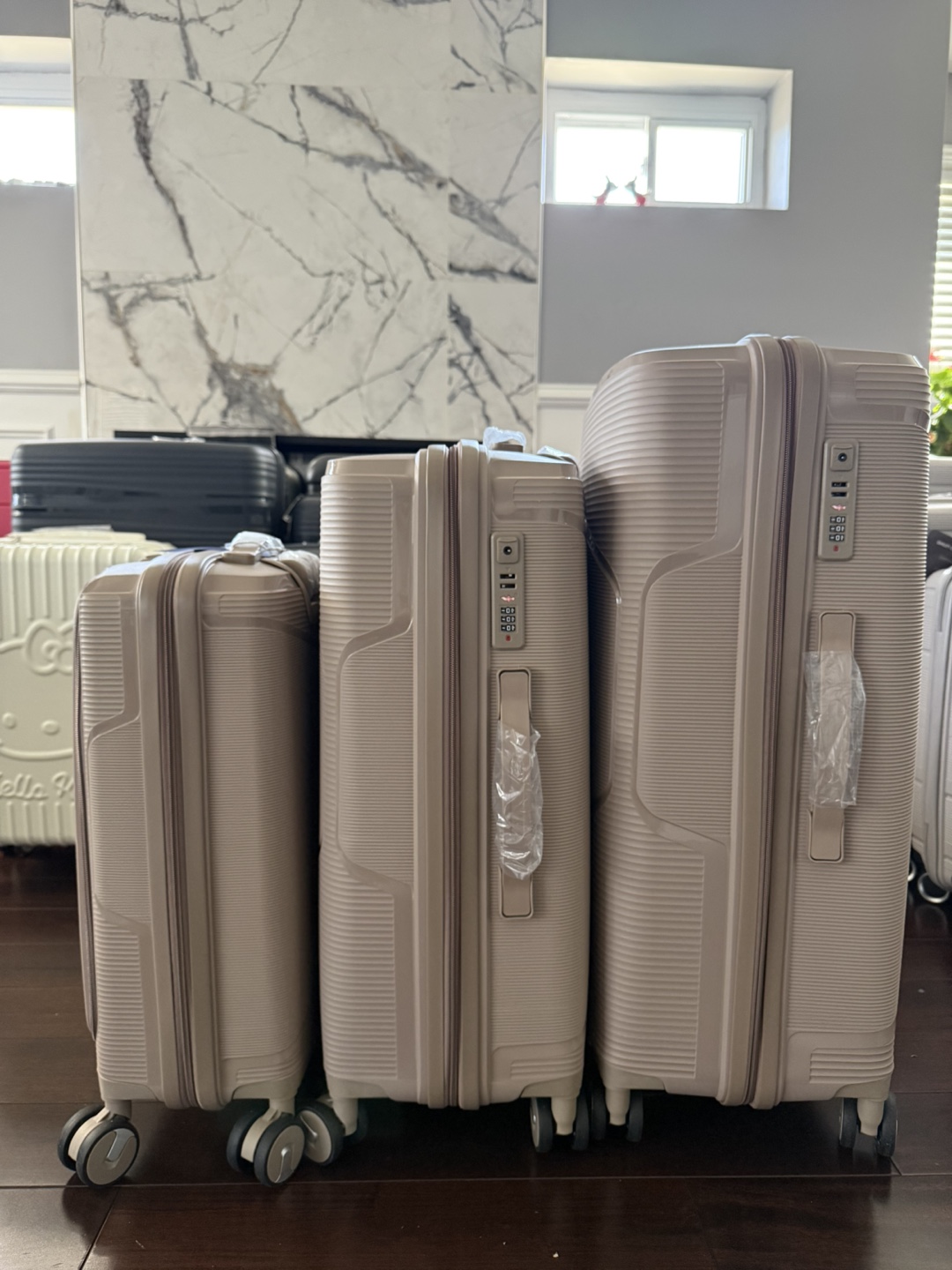 Luggage set - photo 2