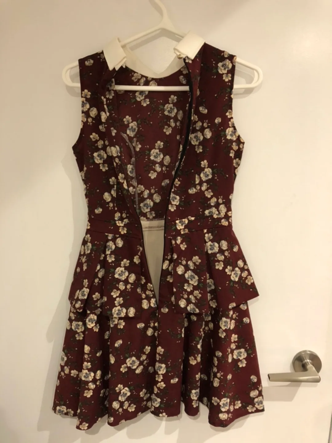 Floral dress with collar image indicator(3)