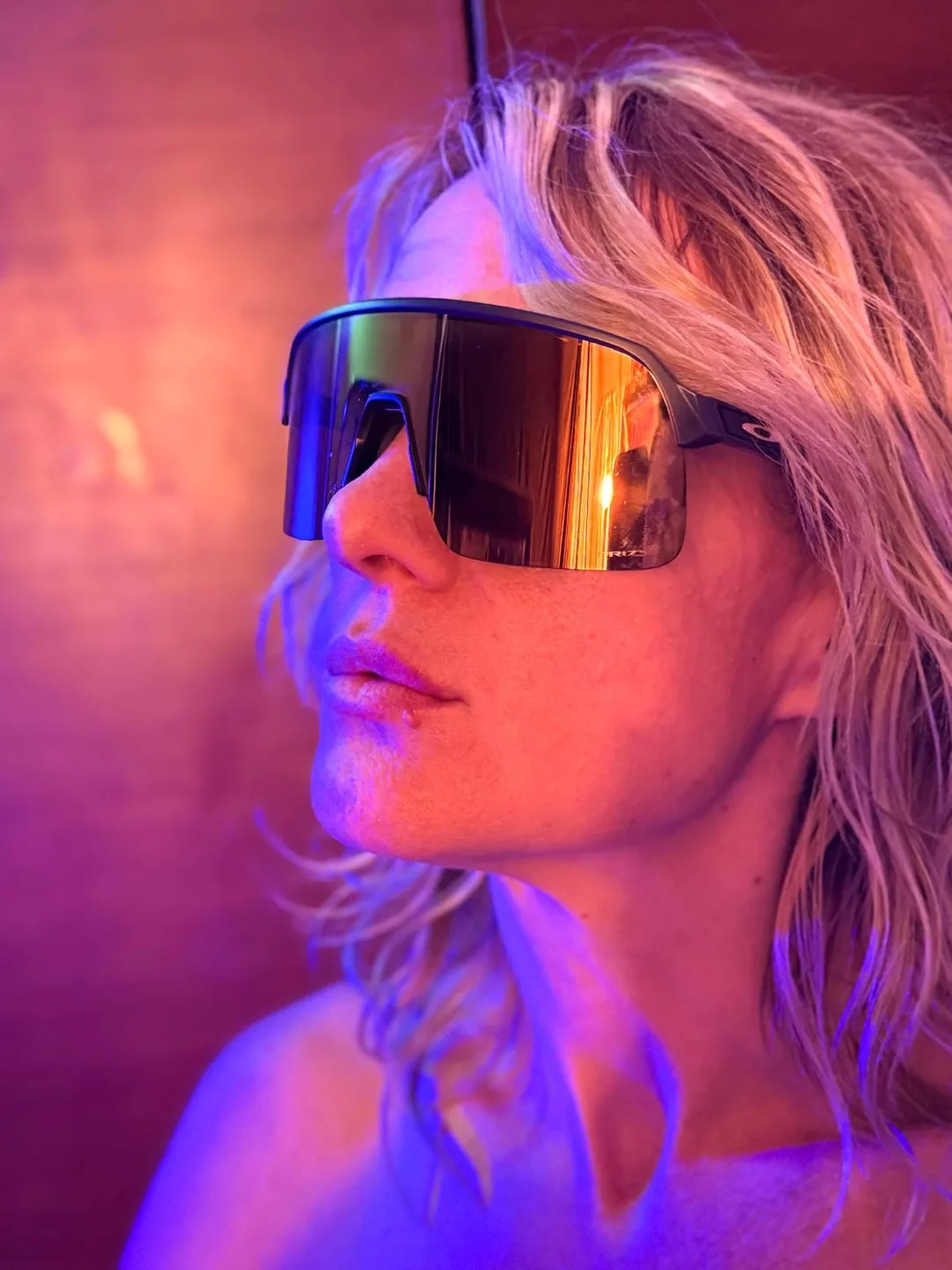 Oakley Flight Deck Sunglasses - Gold Iridium Lenses image indicator(4)