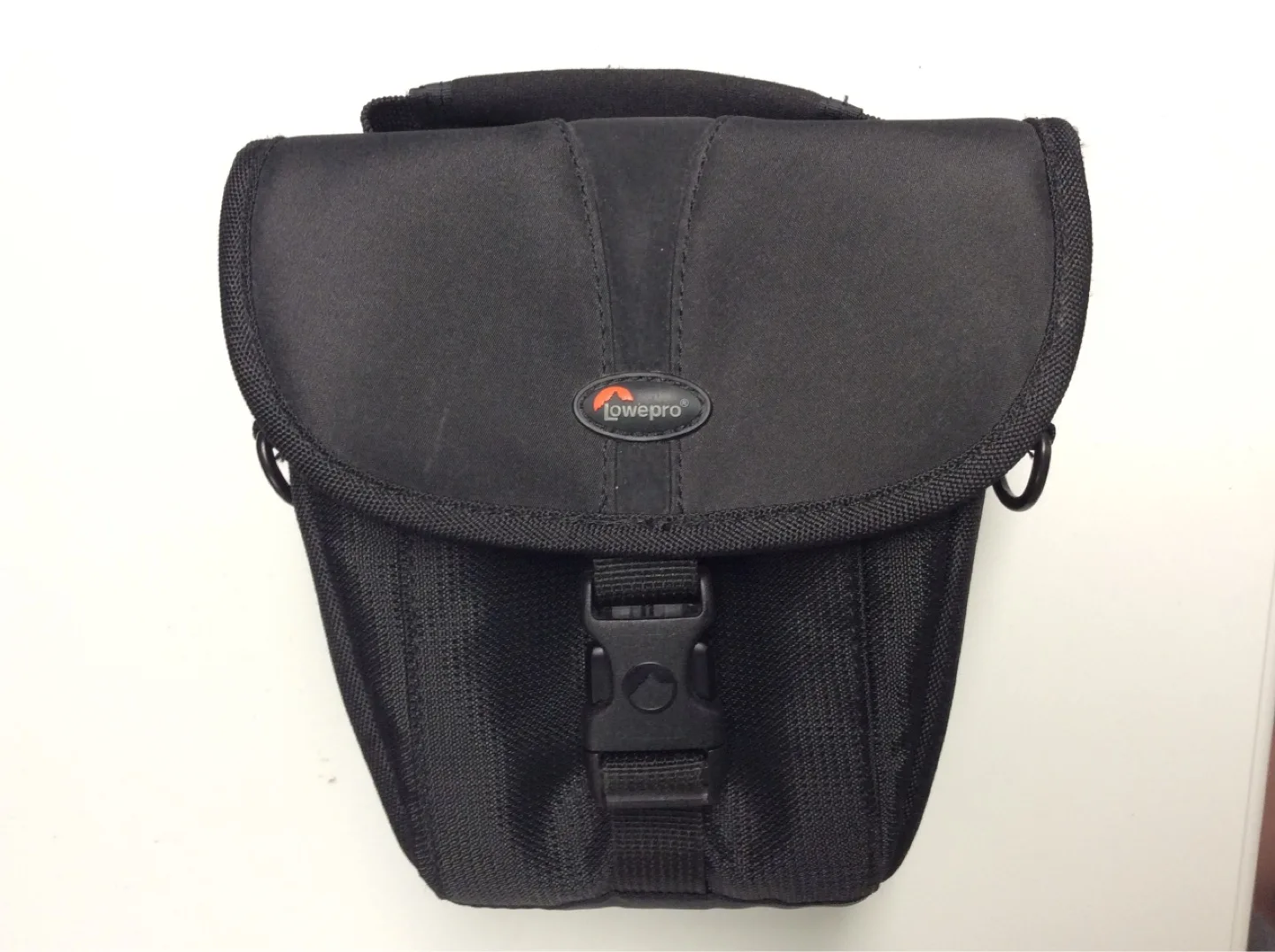 LOWEPRO Rezo TLZ10 Camera Bag thumbnail