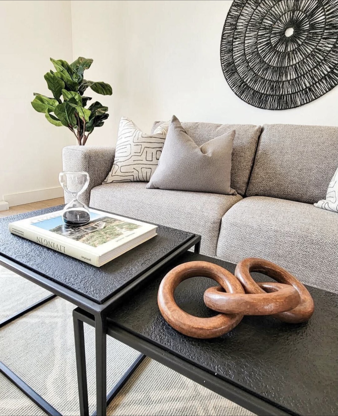 Modern Black Nested Coffee Table Set - photo 2
