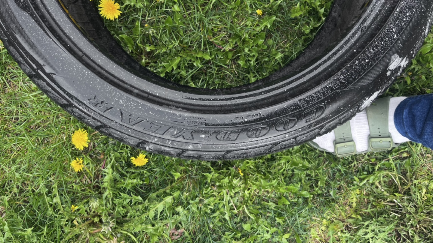 2  Goodyear Eagle Sport Tires - 225/40R18 - photo 5