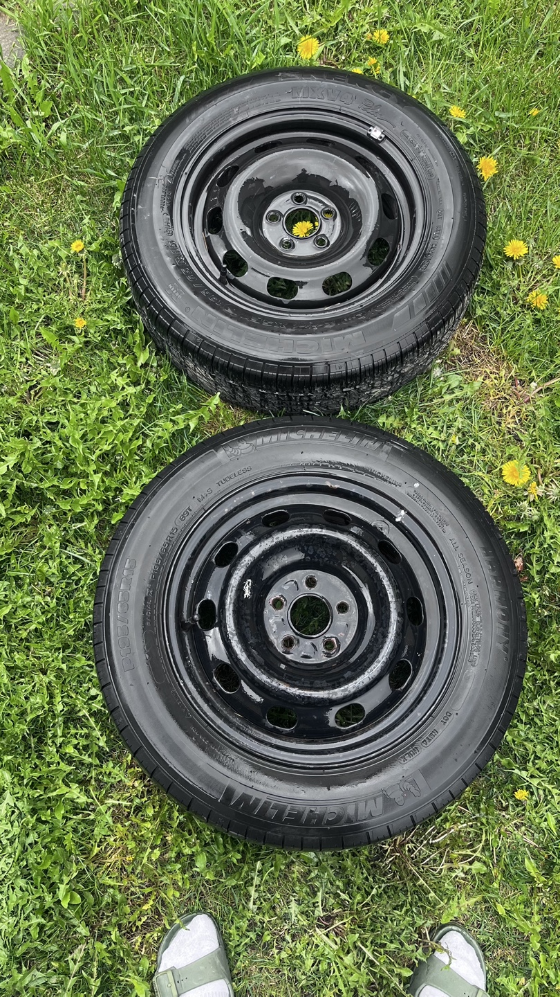 Pair of Michelin 195/65R15 Tires on Steel Rims - photo 2