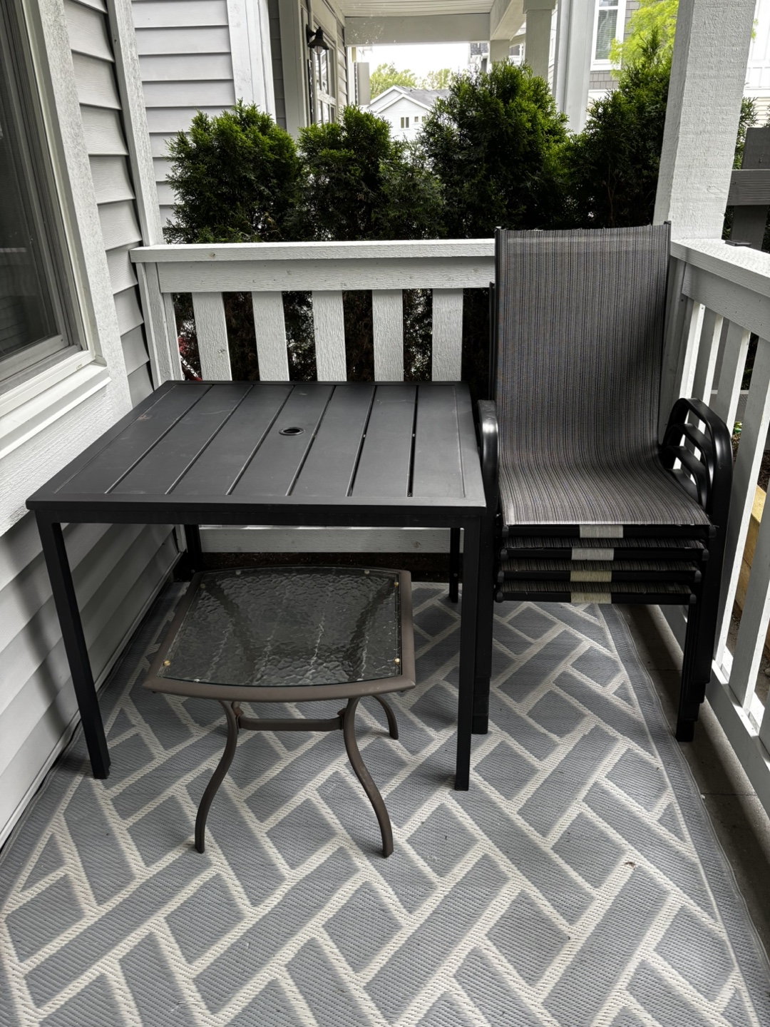 Outdoor Patio Set: Table and Chairs
