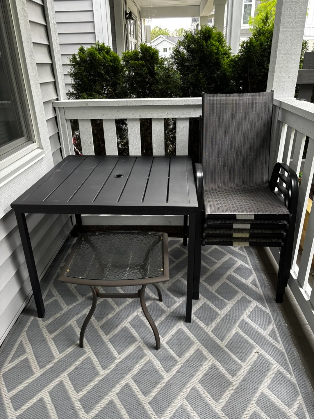 Outdoor Patio Set: Table and Chairs thumbnail
