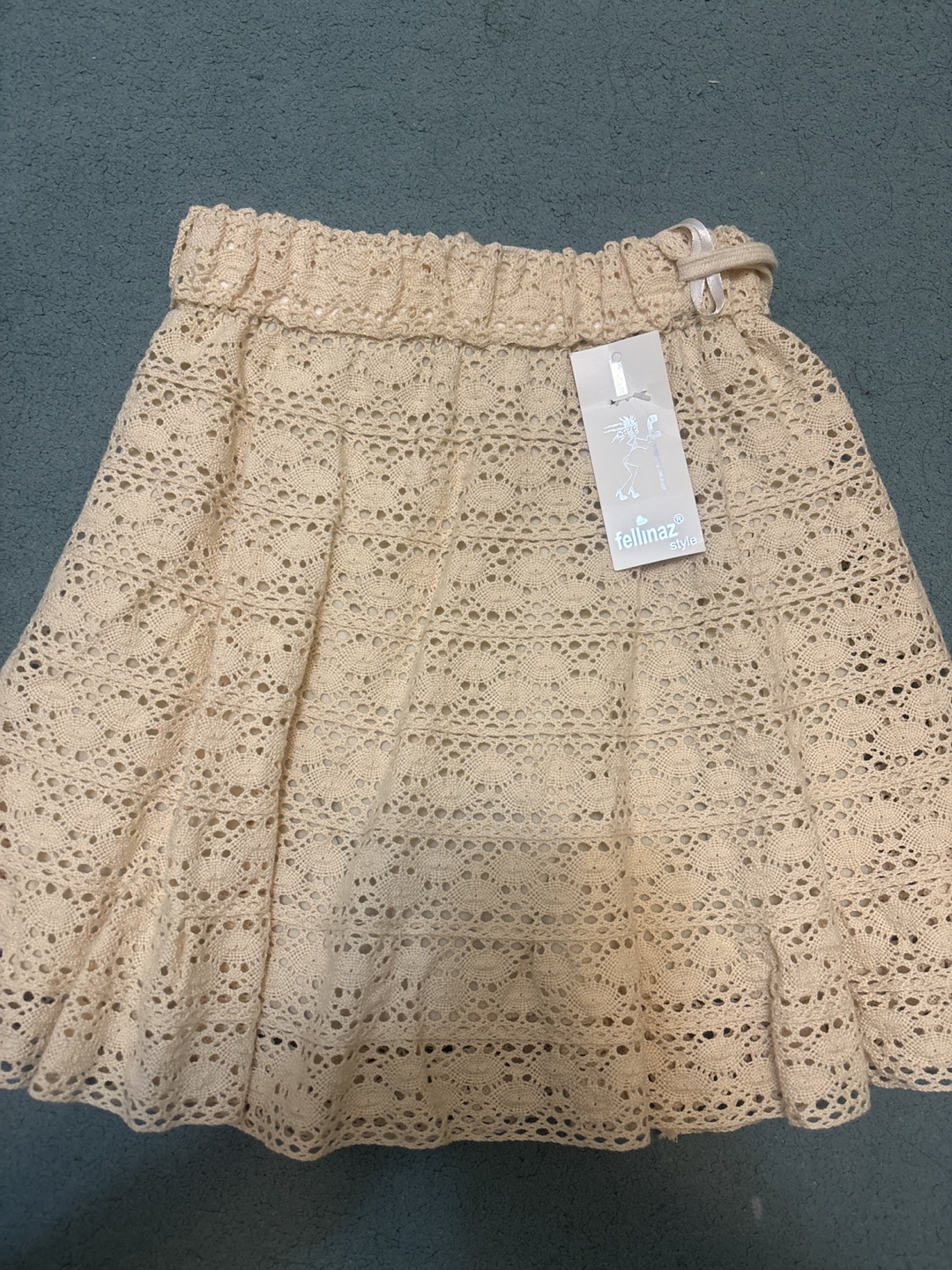 NEW Size 2 Beige Crochet Lace Mini Skirt - photo 2