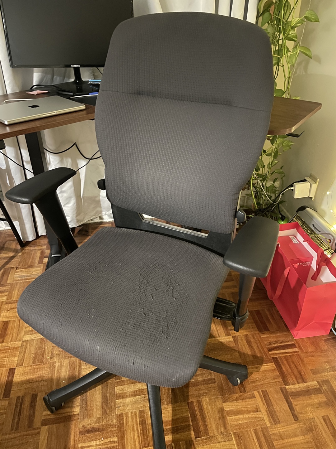 Used Office Chair - Comfortable and Adjustable - photo 2
