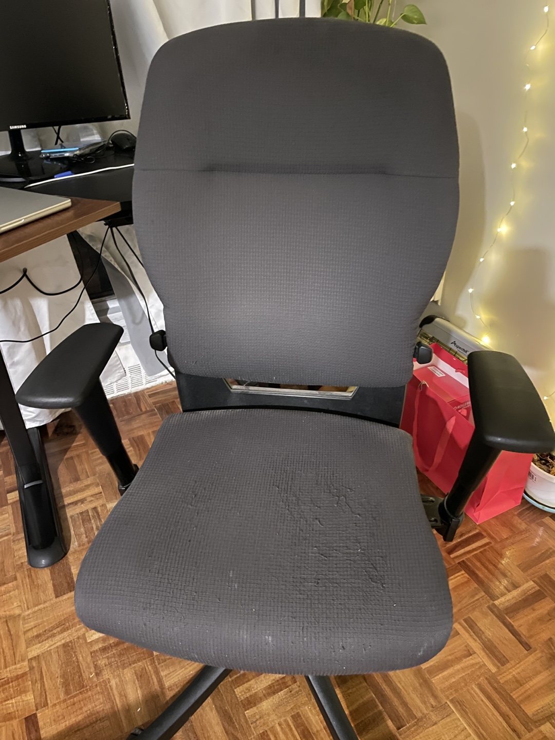 Used Office Chair - Comfortable and Adjustable